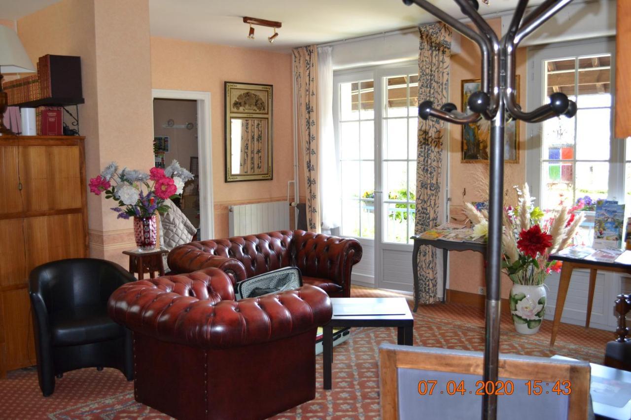 Hotel Le Castel Brissac-Quince Exteriör bild